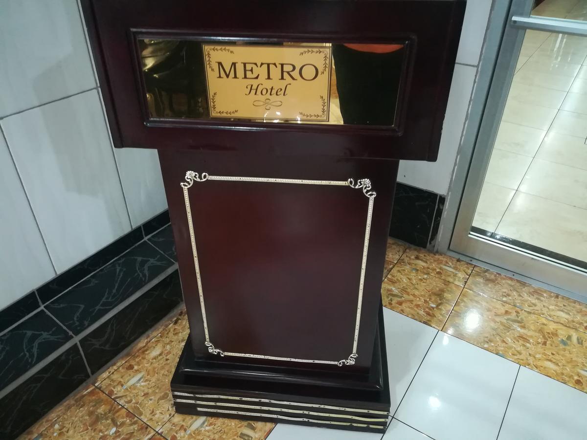 Metro Hotel Couva Bagian luar foto